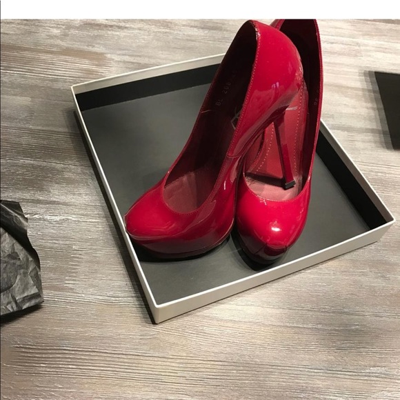 Pumps - Picture 3 of 5